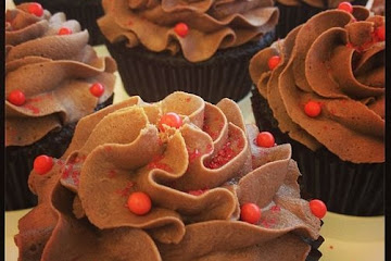 Sriracha Chocolate Cupcakes with Truffle Filling