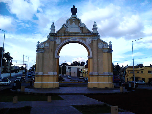 Antiguo Portal en Calz Zaragoza