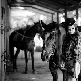 Stable-Girl by Teddy IP - People Fashion