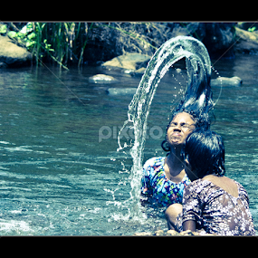 The Perfect Swing by Vincent Albert - People Street & Candids