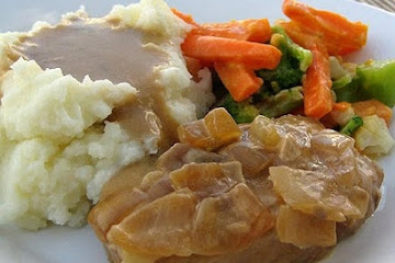 Crock Pot Chops and Gravy