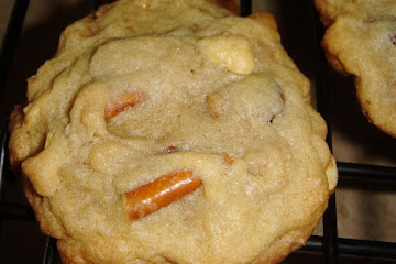 Sweet and Salty Delight Cookies