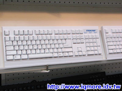 Computex 2008: Strong Man笙春 (鍵盤介紹) - 老貓測3C
