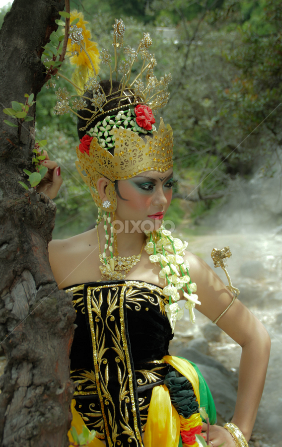 Tradicional by Dadan Rivall - Artistic Objects Clothing & Accessories