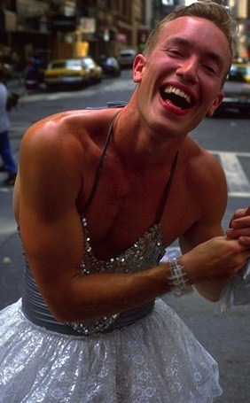 [Gay parade[3].jpg]