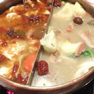 小蒙牛頂級麻辣養生鍋