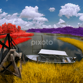 INFRA RED by Pemain Derhaka - Landscapes Cloud Formations