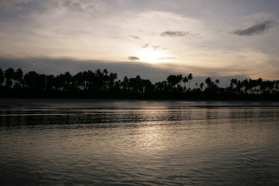 Kelong au coucher du soleil