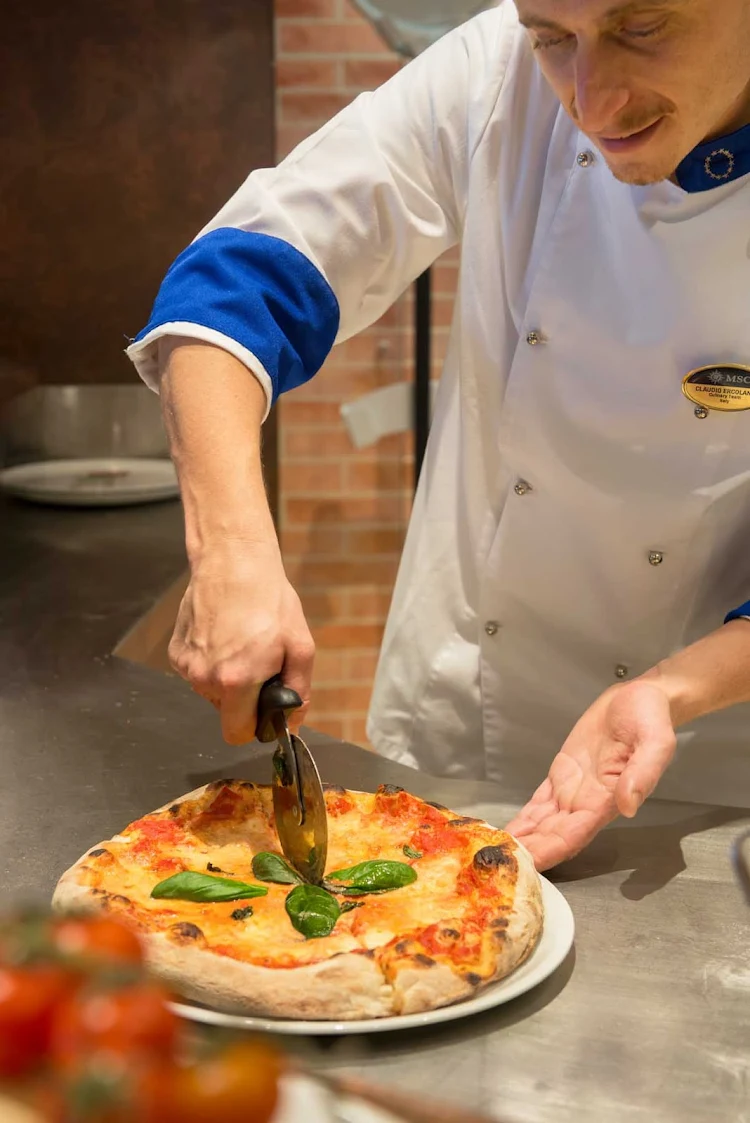 La Cantina de Bacco offers speciality pizza, a nice wine cellar and beer list and tapas during your MSC Divina cruise. 