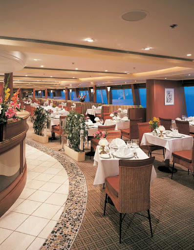 Norwegian-Sun-dining-Pacific-Heights - Pacific Heights, a "healthy living" restaurant on deck 11 Norwegian Sun, features meals  from Cooking Light magazine.