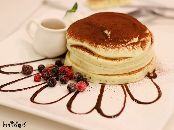 【食記】台北*東區。柏林頓花園 Paddington Garden*百思不得其解的煎餅 早午餐 豬排三明治 咖啡店 鬆餅 忠孝敦化 天母 板橋