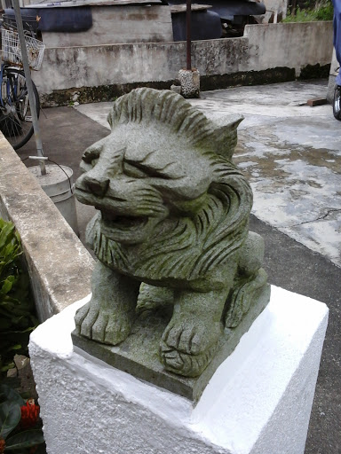 Giant Lion Sculpture