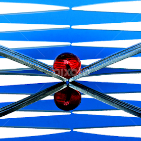 crisscross by Hylas Kessler - Abstract Patterns