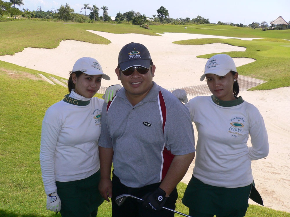 [golfinbali04[9].jpg]