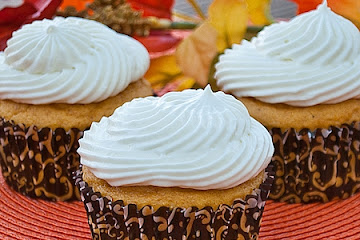 Dulce de Leche Filled Pumpkin Cupcakes
