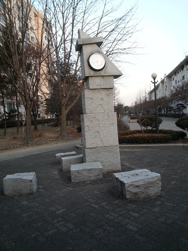 화살표 시계탑 Clock Tower