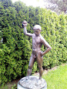 Wettingen Statue Mit Ball