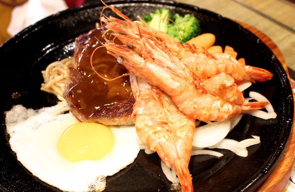 【新北-鐵怒日式炙燒牛排】無限自助吧吃到飽·牛排略乾整體很一般