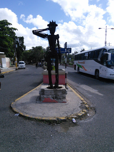 Estatua Metalica Policia