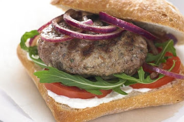 Rosemary & garlic lamb burgers