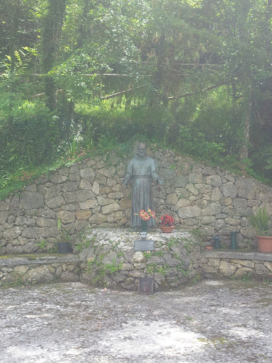Pio's Statue