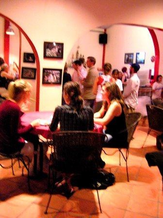 [Guests_compressed[3].jpg]