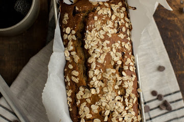 Whole Wheat Banana Bread with Chocolate Chips