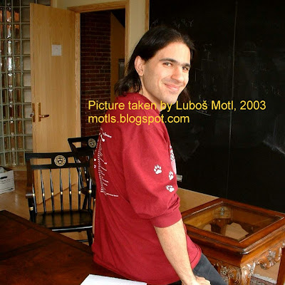 CNN: Nima Arkani-Hamed predicts extra dimensions