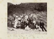 Groepsportret in de buitenlucht