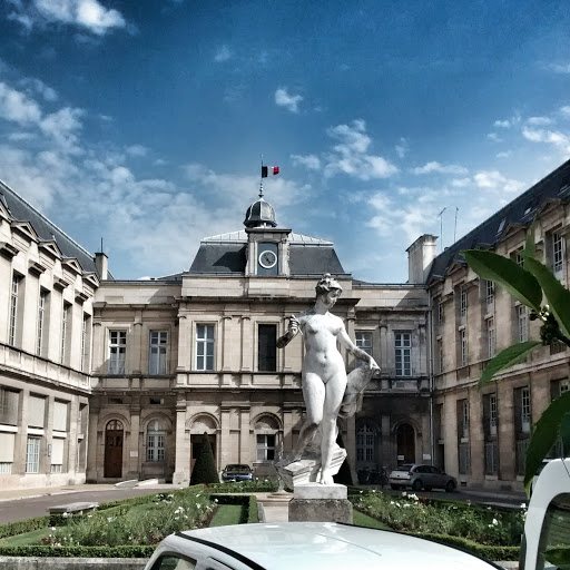 Venus Sculpture, Troyes City Hall