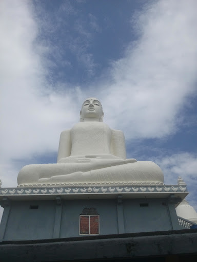 Kande Viharaya Buddha Statue