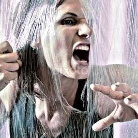 by Mars Simons - People Portraits of Women