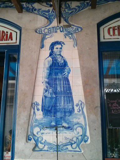 Mural De Azulejos A Camponesa