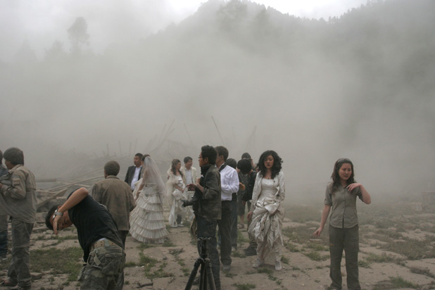 un predictable wedding ideas ends in China Earth Quake 