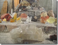 Schauvitrine mit Salzkristallen