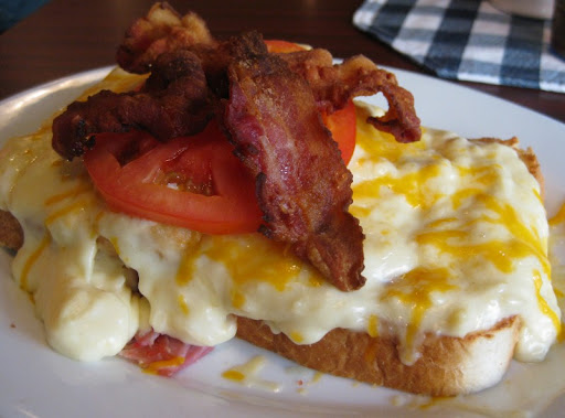 Kentucky Hot Brown at Mammy's Kitchen in Bardstown, KY