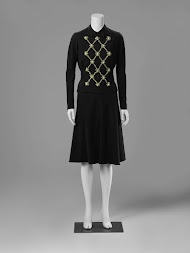 Rok en lijf versierd met kralen