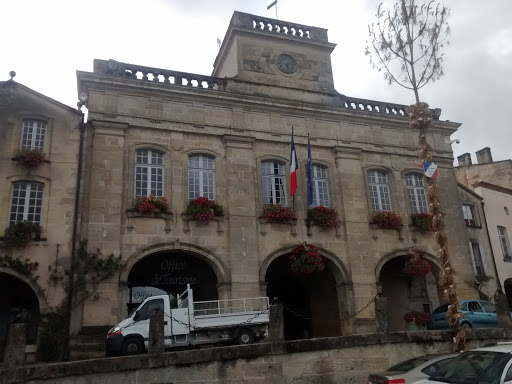 Mairie De Bazas