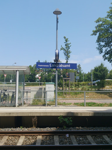 Portal - Bahnhof Landratsamt