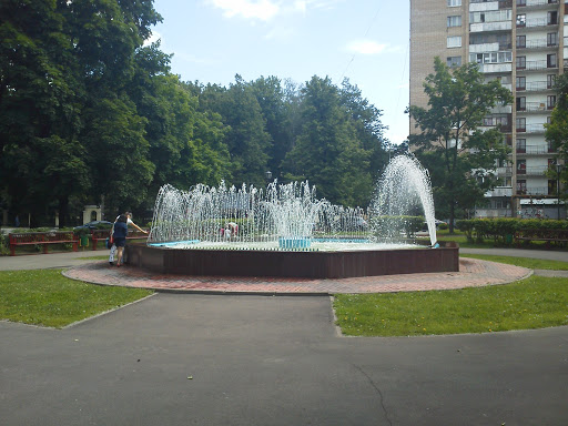 Фонтан на площади Курчатова