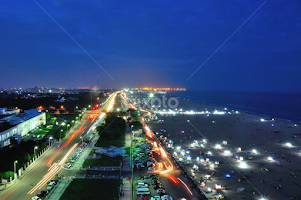 Beach Road, Chennai from Light House by Sanjay Vaghela -  