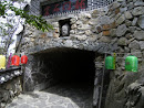 Yonggungsa Yongmun Cave