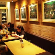 Uzna Omom 杏桃鬆餅屋