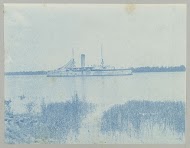 De "Kortenaer" vóór Paramaribo