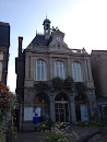 Mairie De Lassay Les Châteaux
