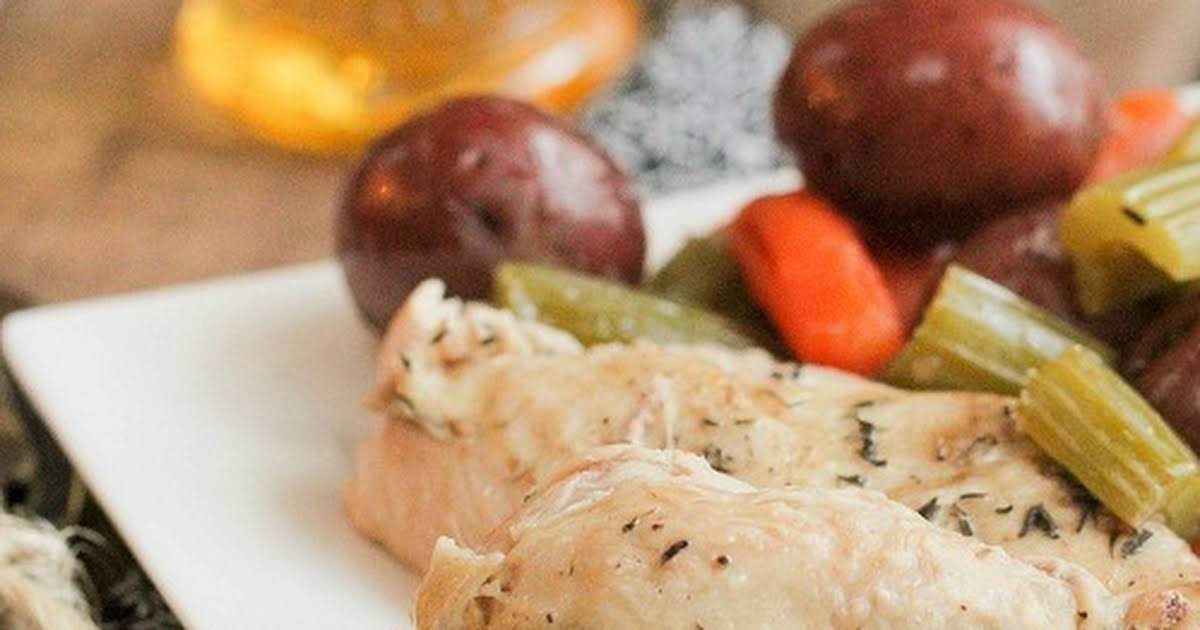 Whole Chicken with Potatoes and Carrots in Crock Pot Recipes | Yummly
