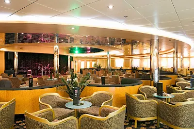 A prime gathering spot on MSC Armonia, the Armonia lounge offers a pleasant atmosphere and well-stocked bar. 