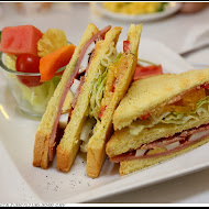 三角函數 Brunch & Cafe