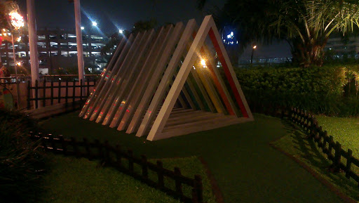 Triangles Sculpture
