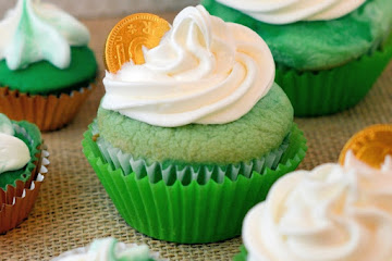 Ombre St. Patrick's Day Cupcakes